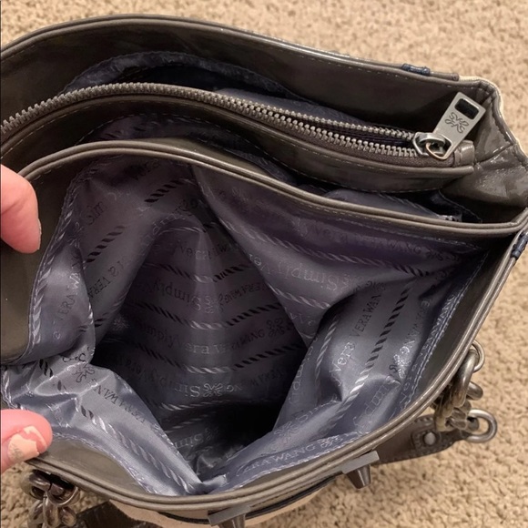 VeraWang Tan Quilted Purse with many pockets - Picture 6 of 8